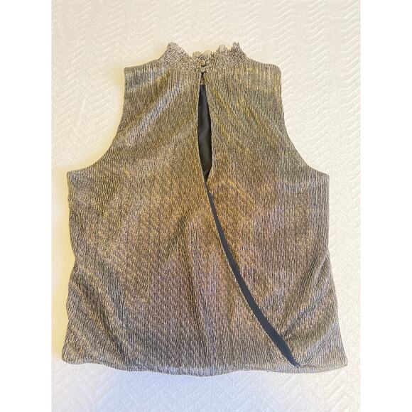 Banana Republic Metallic Blouse Women’s M Gold Sleeveless Holiday Party Top - Picture 4 of 6